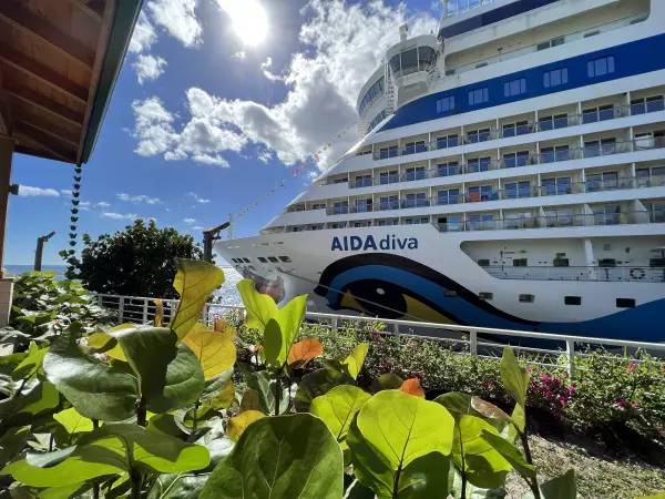 AIDAdiva im Hafen